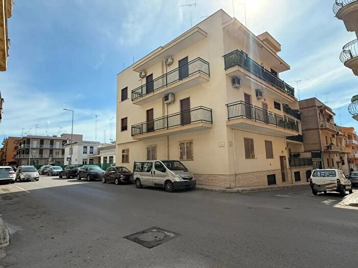 Appartamento quadrilocale in vendita in Via Gorizia, Massafra