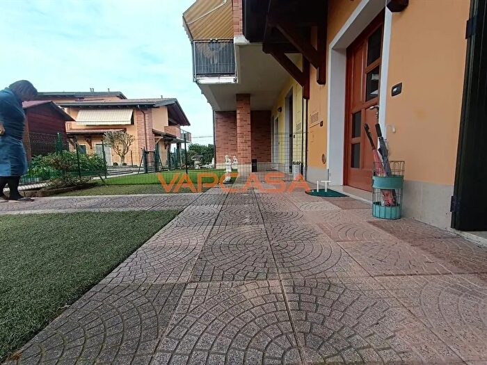 Casa trilocale in vendita in Via Verdi, Pontoglio