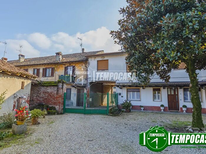 Appartamento trilocale in vendita in Via Pollini Stefano Zinasco Nuovo, Zinasco