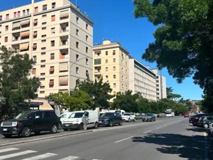 Appartamento con 5 locali in vendita in Roma