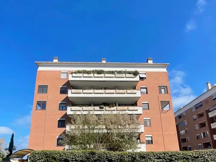 Appartamento trilocale in affitto in Via della Tortuga, Roma