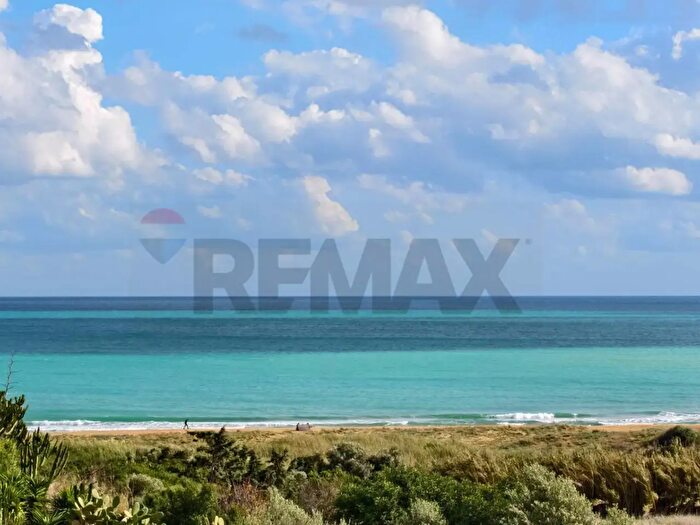 Casa quadrilocale in affitto in Eloro, Noto