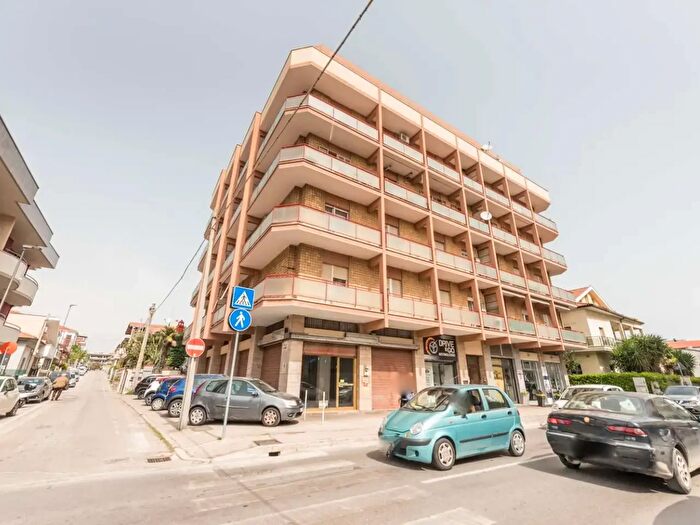 Appartamento quadrilocale in vendita in Via del Circuito, Pescara