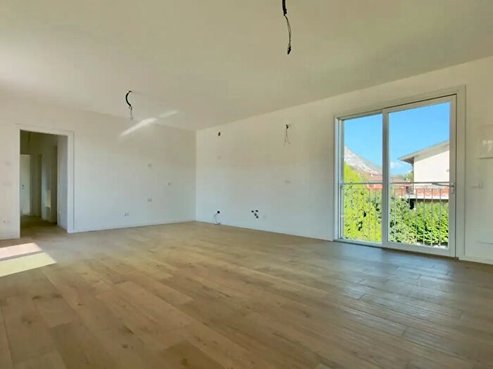 Appartamento quadrilocale in vendita in Via Leonardo da Vinci, Rezzato