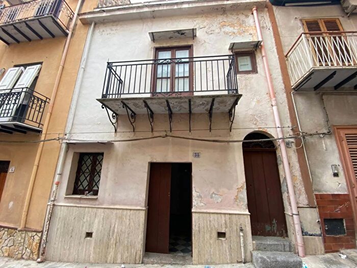 Appartamento quadrilocale in vendita in Via Marcianò Carini Palermo, Carini