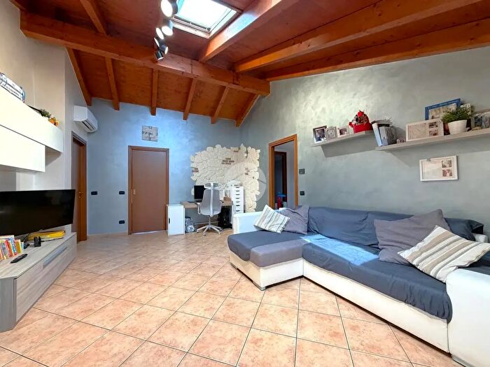 Appartamento trilocale in vendita in Via Verri, Corbetta