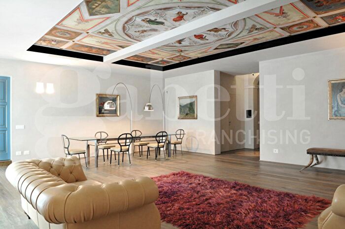 Casa con 5 locali in vendita in Via Palestro, Foligno