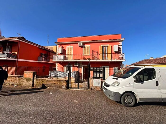 Appartamento trilocale in vendita in Via Cosimo Tornabuoni, Roma