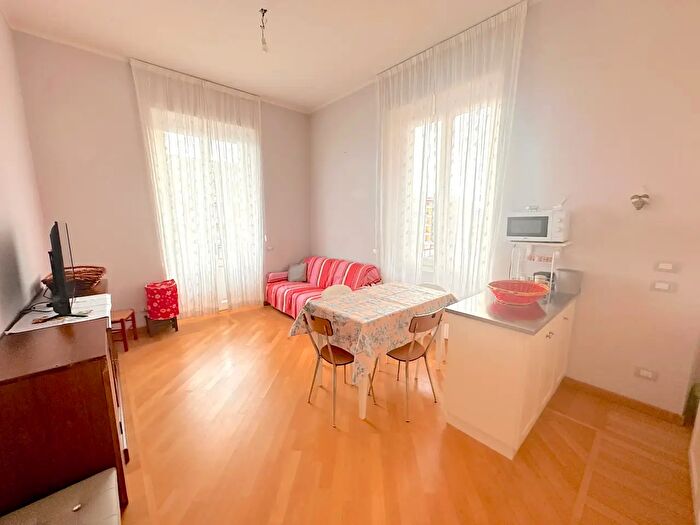 Appartamento trilocale in affitto in Piazza Madonna dellOrto, Chiavari