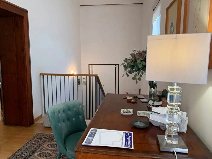 Casa con 7 locali in vendita in Via Mascheraio, Ferrara