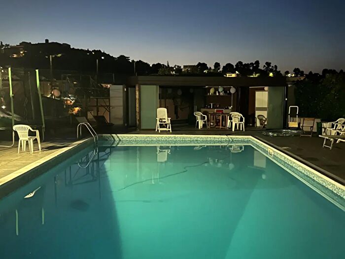 Casa con 5 locali in vendita in Acquaviva Picena