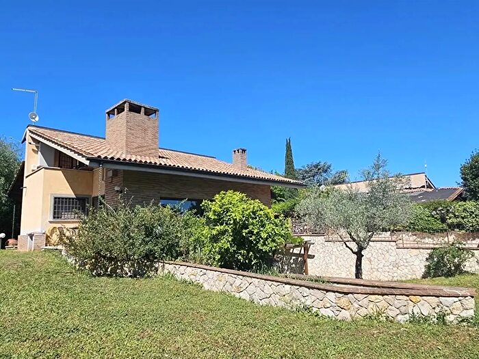 Casa quadrilocale in vendita in Via Firenze, Fiano Romano