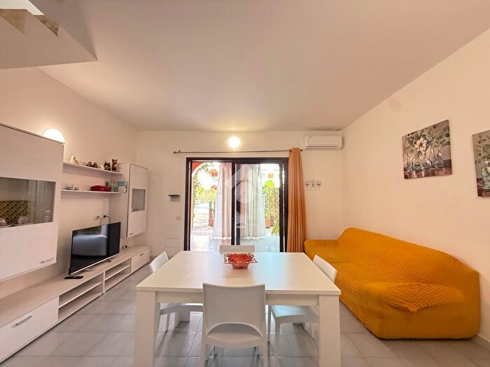 Casa trilocale in vendita in Via Pascoli, Villasimius