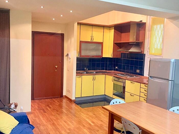 Appartamento bilocale in affitto in Via Tito Livio, Lodi Brenta, Milano