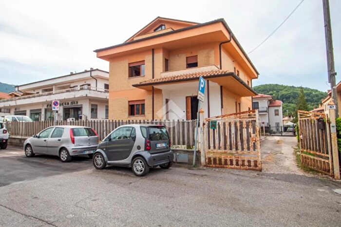Appartamento quadrilocale in vendita in Via Don Mario dAquilio, Cittaducale