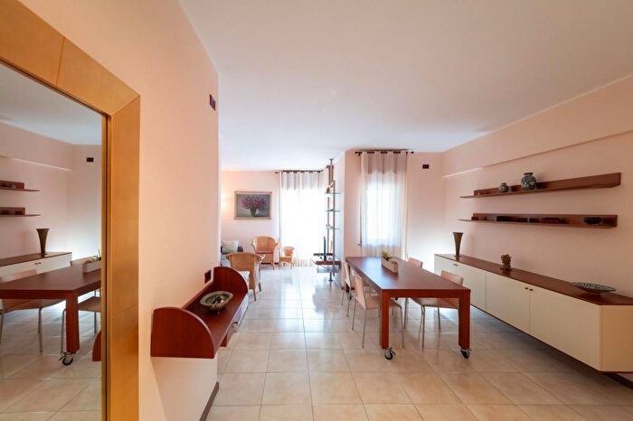 Appartamento trilocale in vendita in Via Privata Giardini del Mare, Santa Margherita Ligure