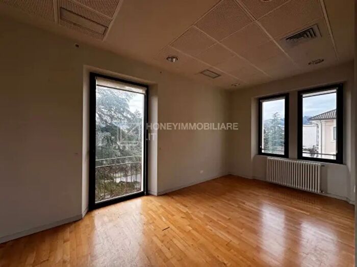 Appartamento quadrilocale in vendita in Viale Giacomo Matteotti, Salsomaggiore Terme