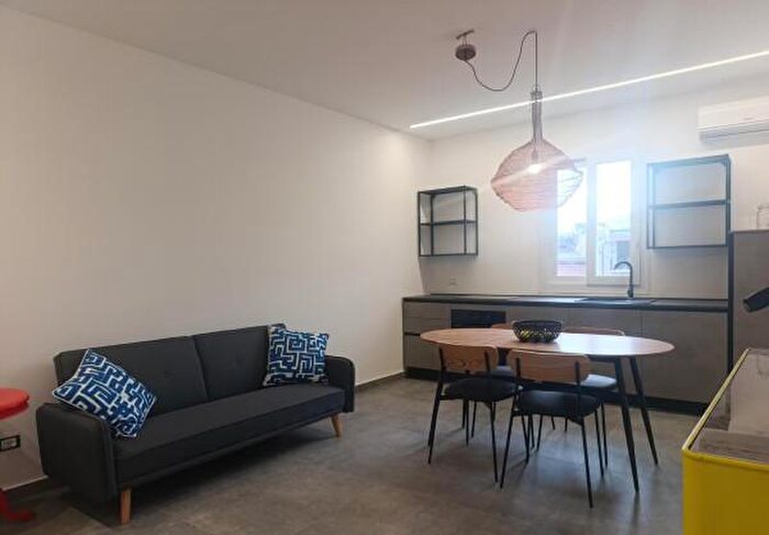 Appartamento trilocale in affitto in Piazza Don Luigi Sturzo, Palermo