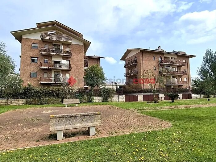 Appartamento quadrilocale in vendita in Via Toscanini, Aprilia