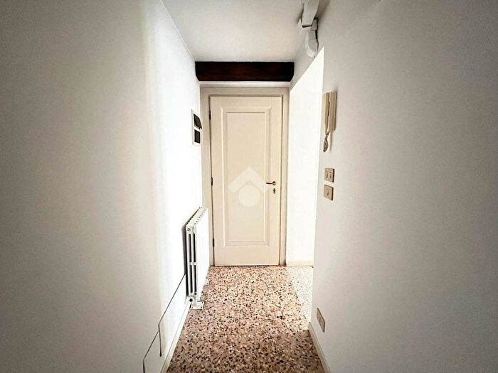 Appartamento monolocale in affitto in Calle del Spezier, San Marco, Venezia