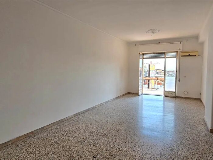 Appartamento con 5 locali in vendita in Via Giacomo Pagliari, Catania