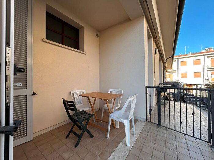 Appartamento trilocale in affitto in Via Giovanni Bovio, Centro, Follonica