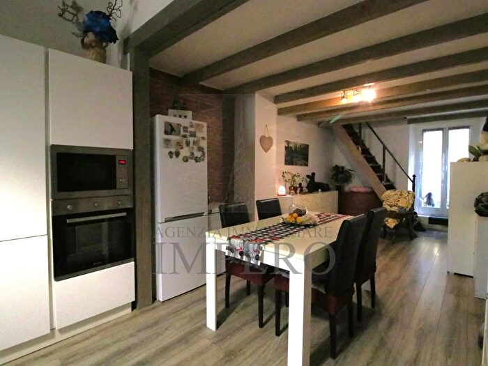 Appartamento quadrilocale in vendita in Via Gallardi, Ventimiglia