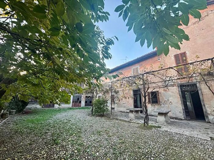 Casa con 11 locali in vendita in Via Folcero, Caravaggio