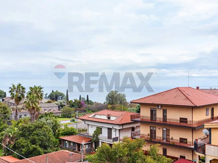 Appartamento con 6 locali in vendita in Via Giotto, San Gregorio Di Catania