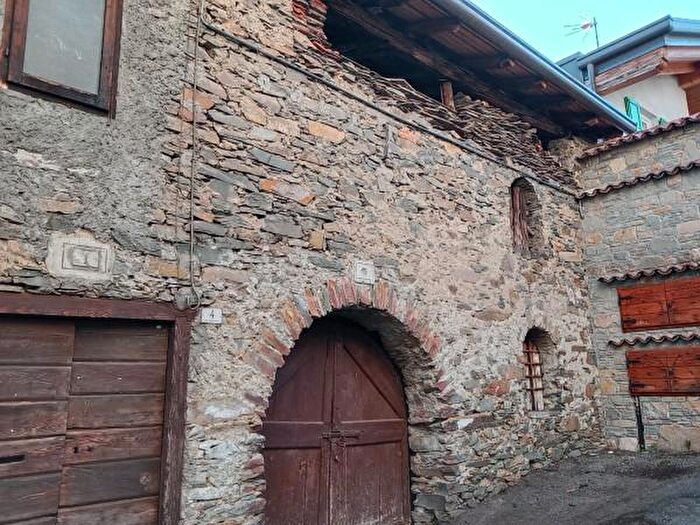 Casa con 6 locali in vendita in Cimbergo
