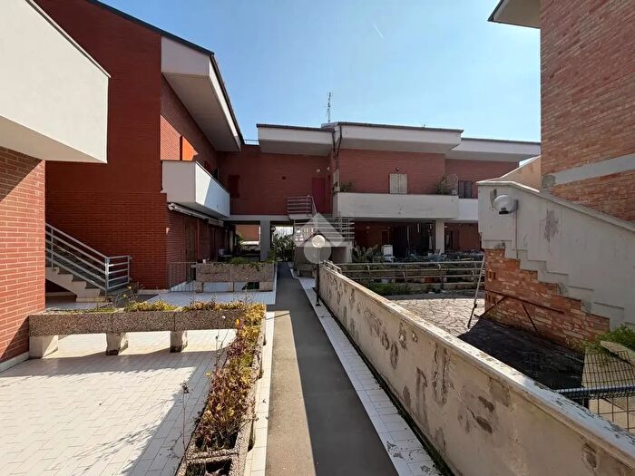 Appartamento trilocale in vendita in Via Tramontana, Falconara Marittima