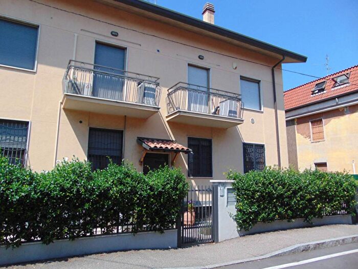Appartamento bilocale in affitto in Via Johann Sebastian Bach, Calderara, Paderno Dugnano
