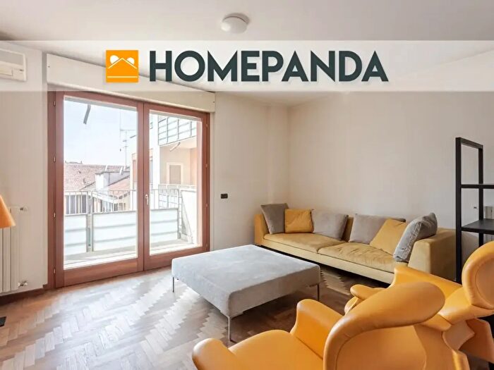 Appartamento trilocale in vendita in Via Sebenico, Milano