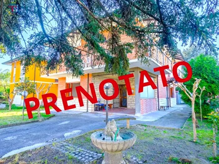 Appartamento con 6 locali in vendita in Via Ceriana, Cesena