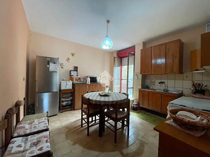 Appartamento trilocale in vendita in Contrada Valle, Falerna