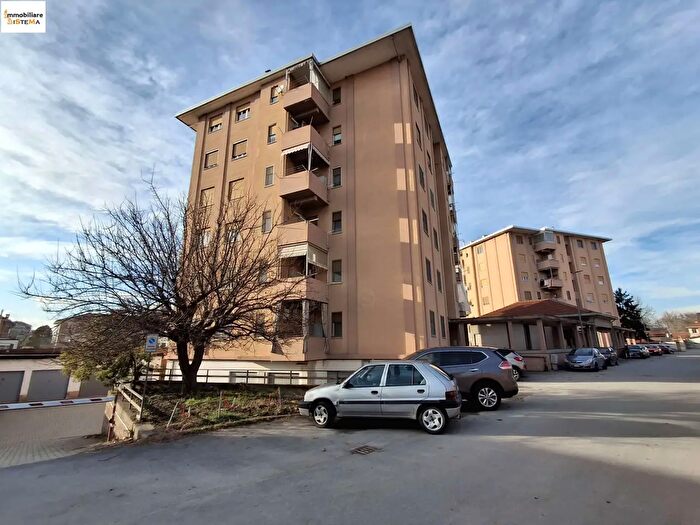 Appartamento trilocale in vendita in Via Garibaldi, Santena