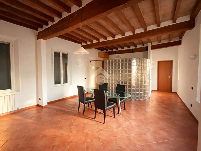 Appartamento trilocale in affitto in Via Garibaldi, Scandiano