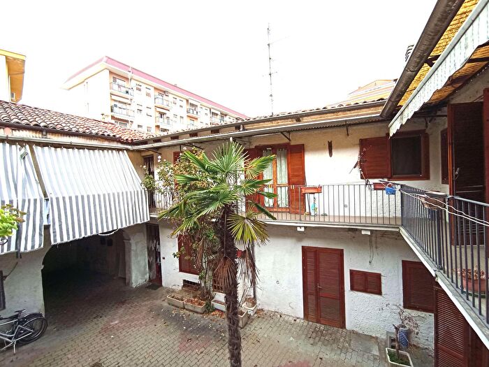 Appartamento quadrilocale in vendita in Via Felice Cavallotti, Valenza