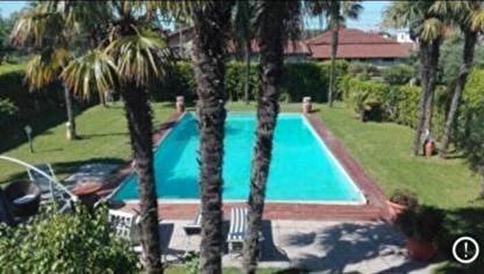 Casa bilocale in affitto in Ripa Pozzi Querceta Ponterosso, Seravezza