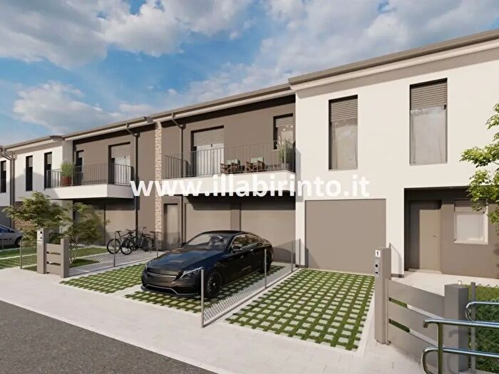 Appartamento trilocale in vendita in Via Fratelli Rosselli, Faenza