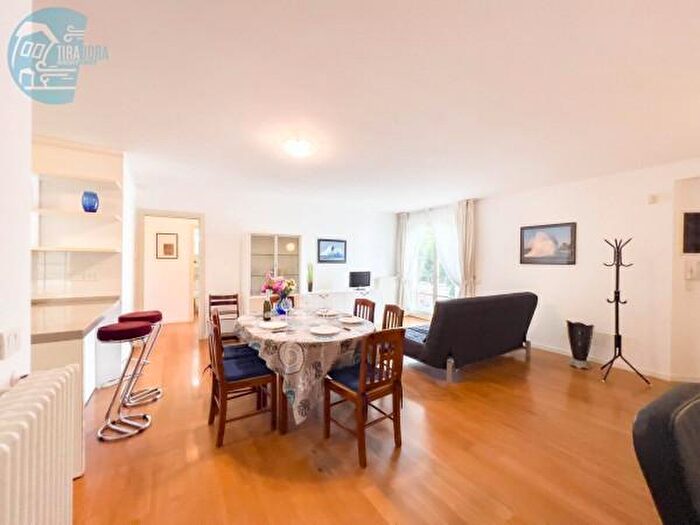 Appartamento trilocale in affitto in Via della Cattedrale, Trieste