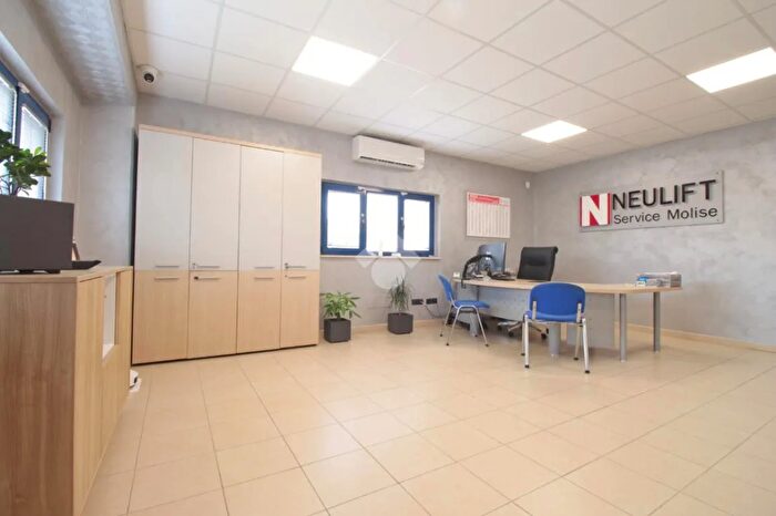 Appartamento con 5 locali in vendita in Via del Melograno, Termoli