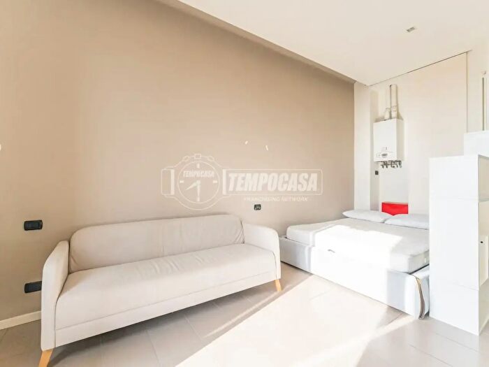 Appartamento bilocale in affitto in Via dellAprica, Milano