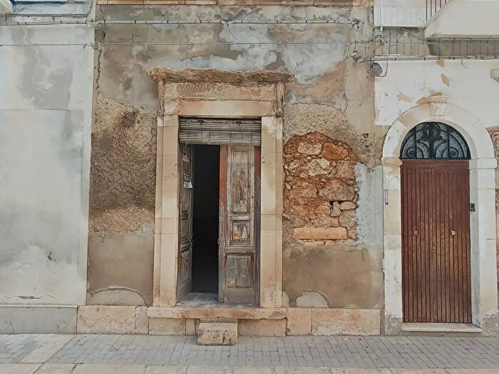 Casa bilocale in vendita in Via S Martino, Vittoria