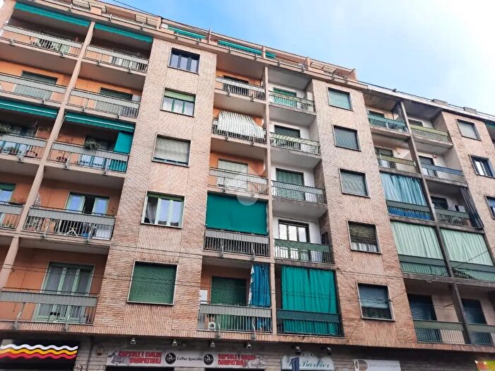 Appartamento bilocale in affitto in Via Genova, Torino