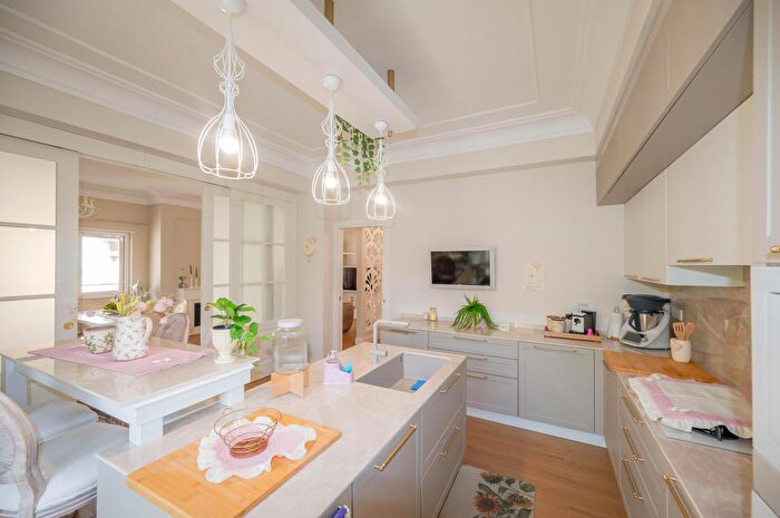 Appartamento con 5 locali in vendita in Via Comunale Bordonaro, Messina