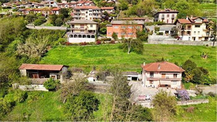 Casa con 5 locali in vendita in Cascina Pedroni, Besozzo