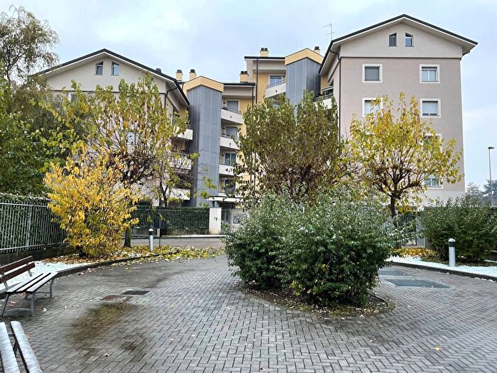 Appartamento bilocale in affitto in Viale Libertà, Monza