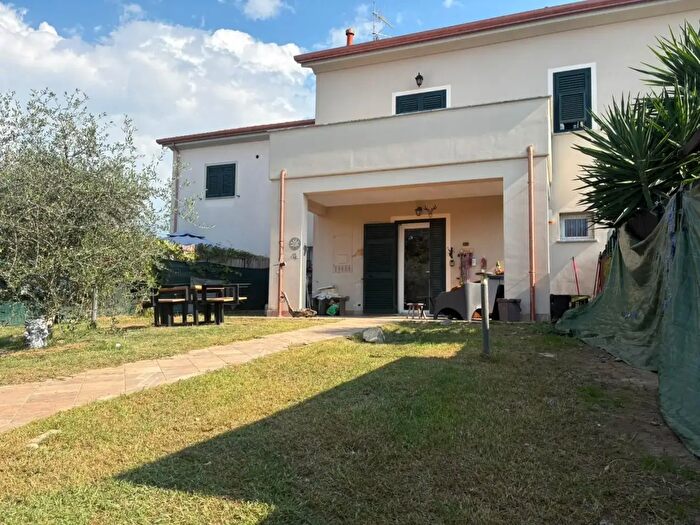 Appartamento bilocale in vendita in Sarzana