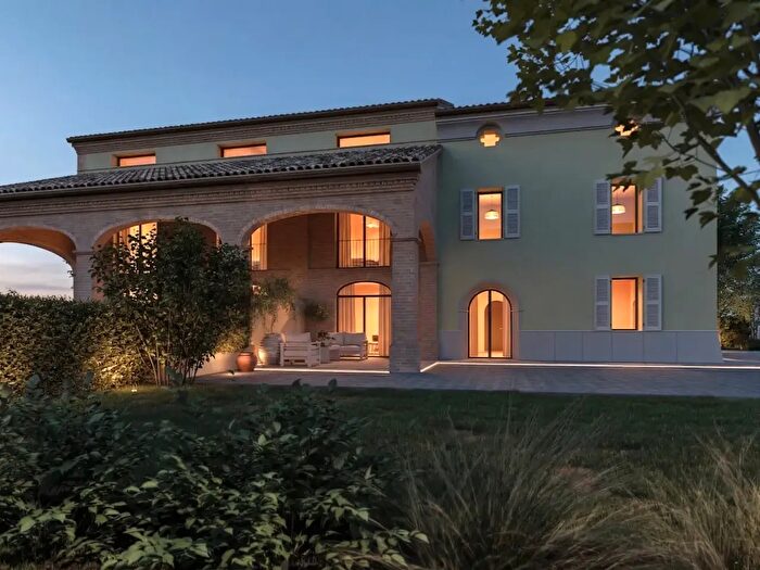 Casa con 7 locali in vendita in Strada di San Genesio, San Secondo Parmense